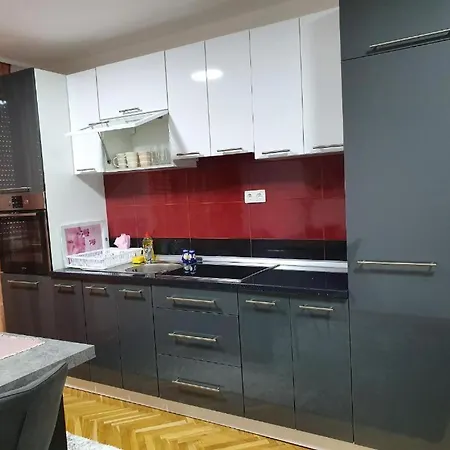Apartman Stan U Gradu Velika Kladuša
